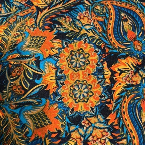LulaRoe skirt. Medium - Picture 2 of 5